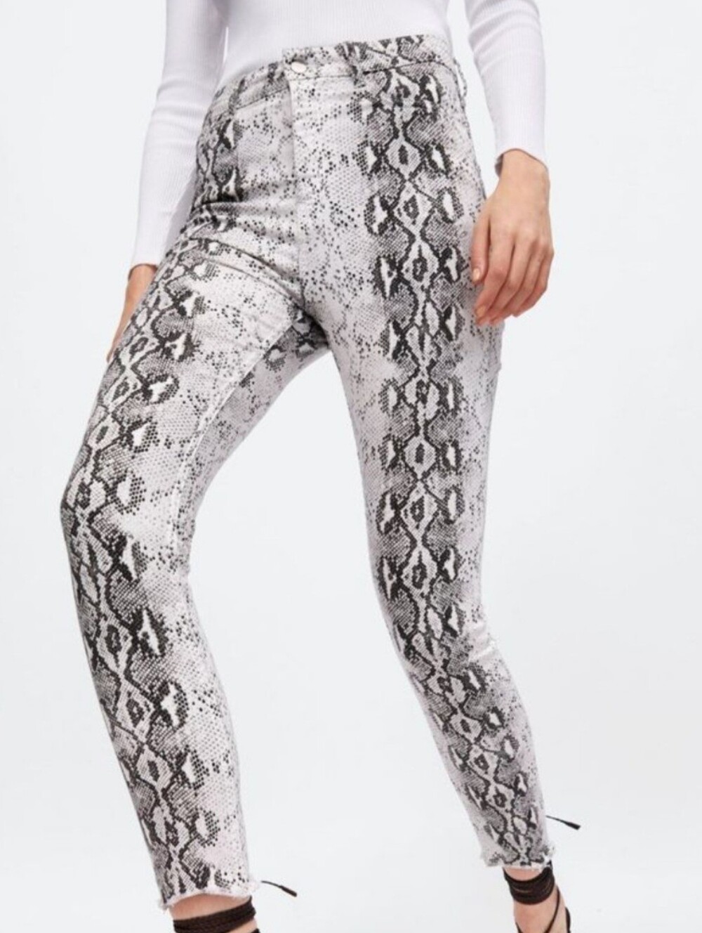 Zara White and Black Snake-Print Skinny Pants